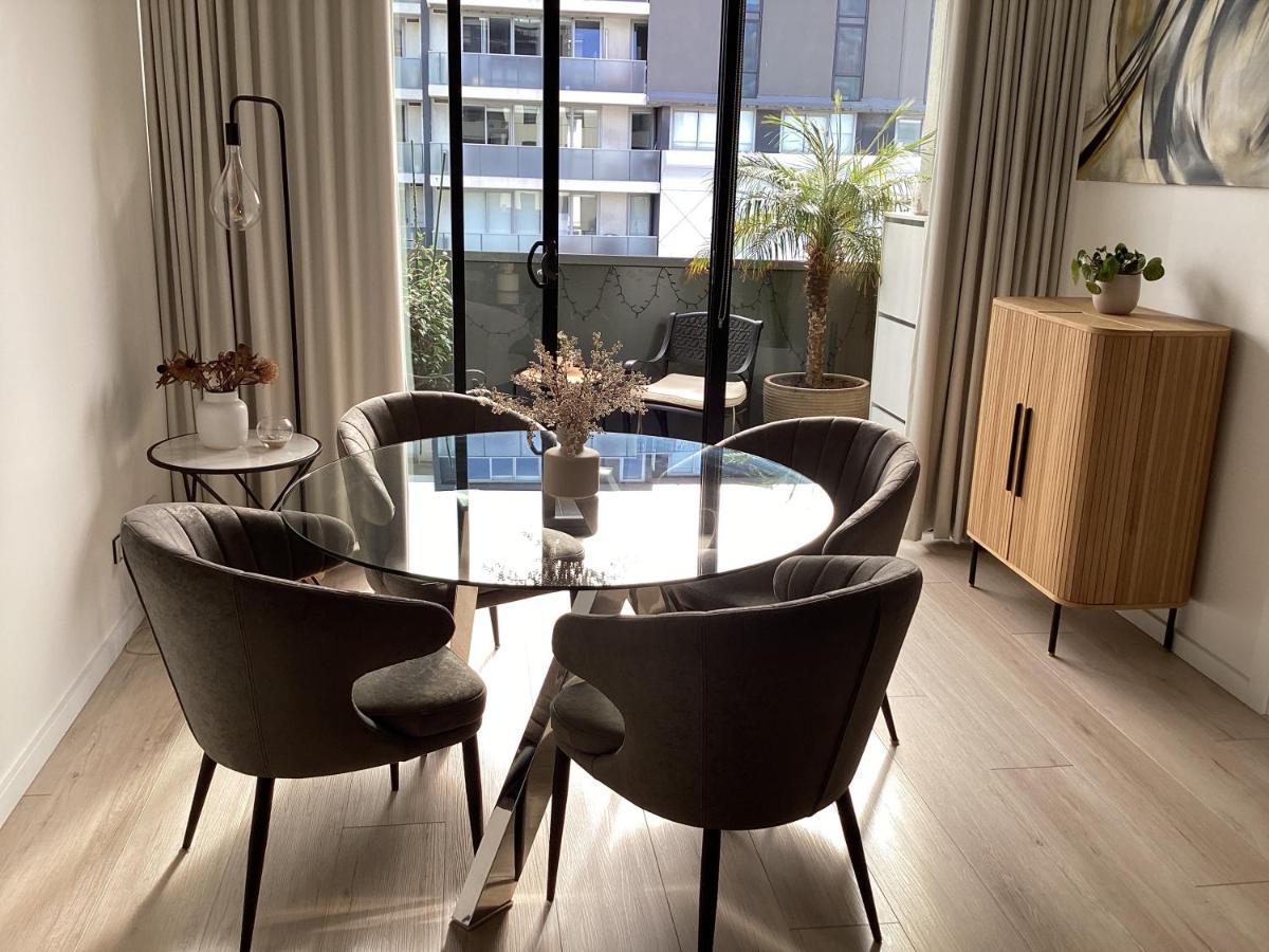 In The Heart Of Port Melbourne Appartement Buitenkant foto