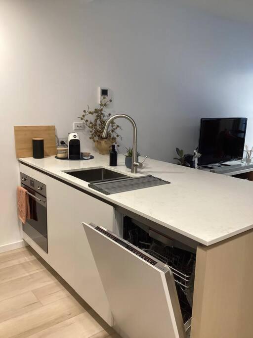 In The Heart Of Port Melbourne Appartement Buitenkant foto