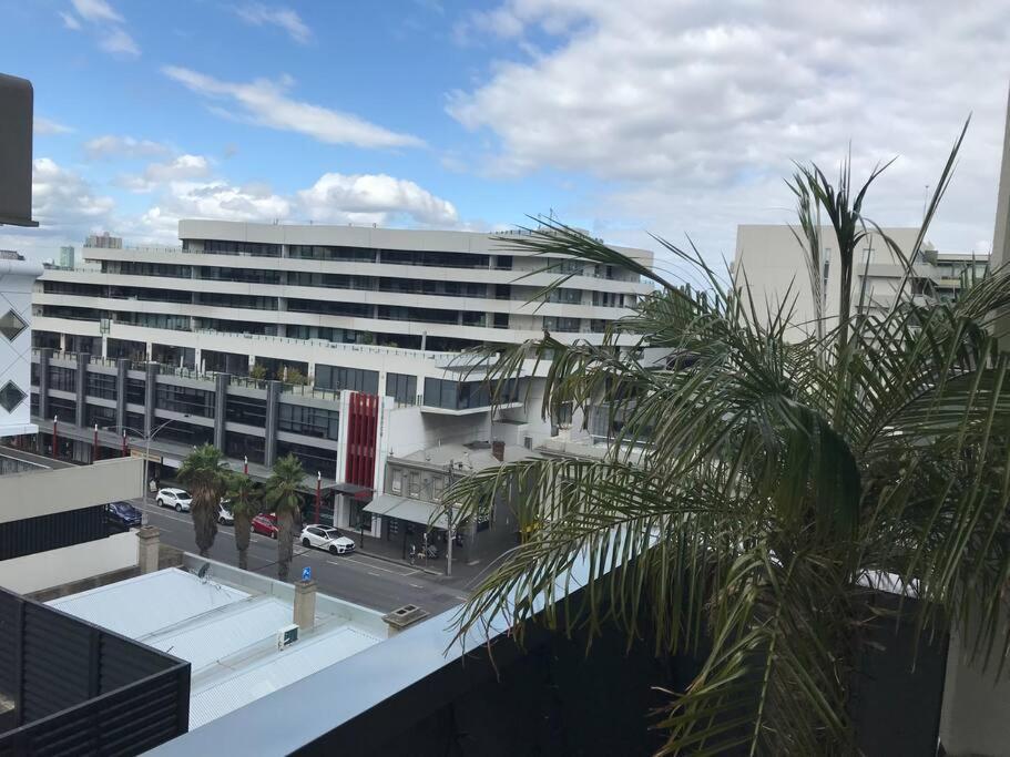 In The Heart Of Port Melbourne Appartement Buitenkant foto