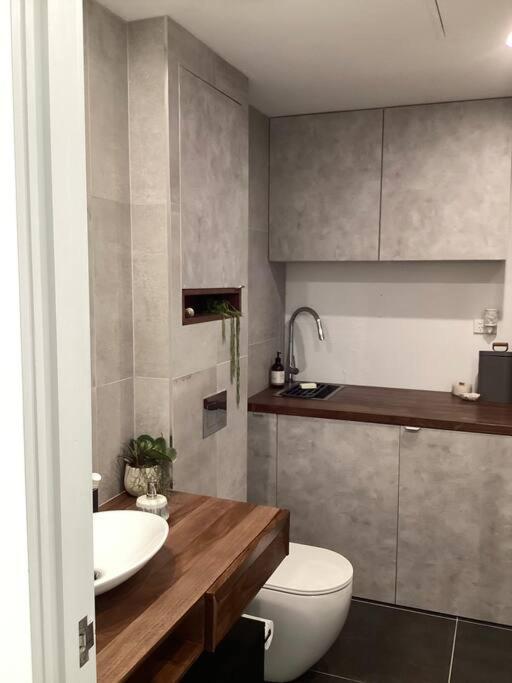 In The Heart Of Port Melbourne Appartement Buitenkant foto