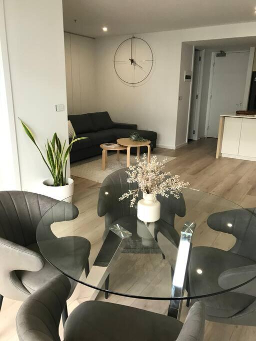 In The Heart Of Port Melbourne Appartement Buitenkant foto