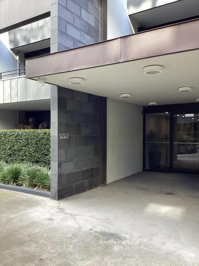 In The Heart Of Port Melbourne Appartement Buitenkant foto