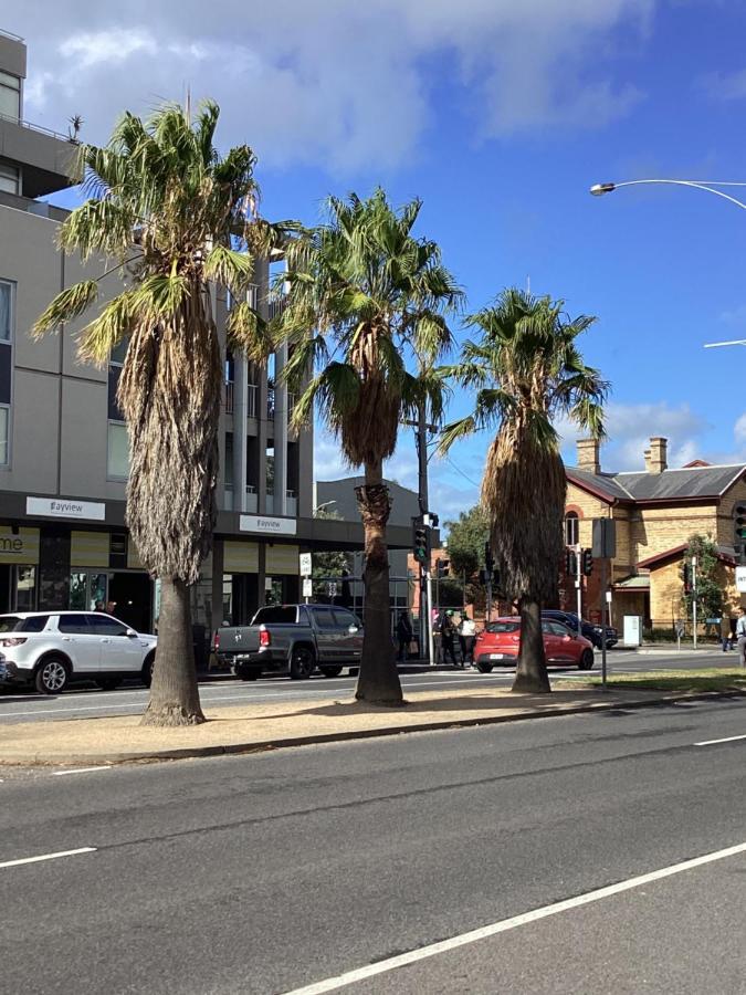 In The Heart Of Port Melbourne Appartement Buitenkant foto